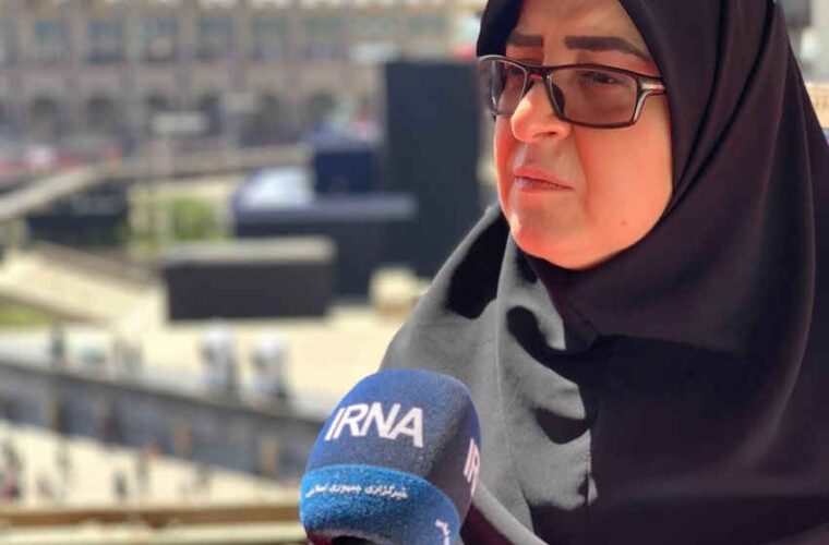 مهاجرانی: حضور پرشور جمعیت در مراسم تشییع آقای شهید از جلوههای قدرت ملی است مهاجرانی: حضور پرشور جمعیت در مراسم تشییع آقای شهید از جلوههای قدرت ملی است