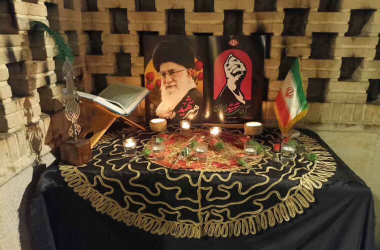 آیین بزرگداشت قائد شهید و شهدای خانواده ایشان از طرف رهبر انقلاب برگزار میشود آیین بزرگداشت قائد شهید و شهدای خانواده ایشان از طرف رهبر انقلاب برگزار میشود