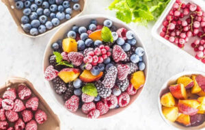 چرا میوههای فریزشده تابستانی سالمتر از تازه هستند؟ چرا میوههای فریزشده تابستانی سالمتر از تازه هستند؟