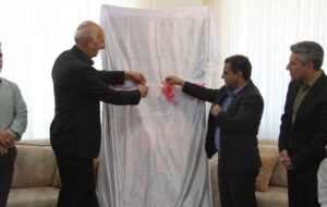 شیرخوارگان ایلام در پناه دستان مهربان سالمندان