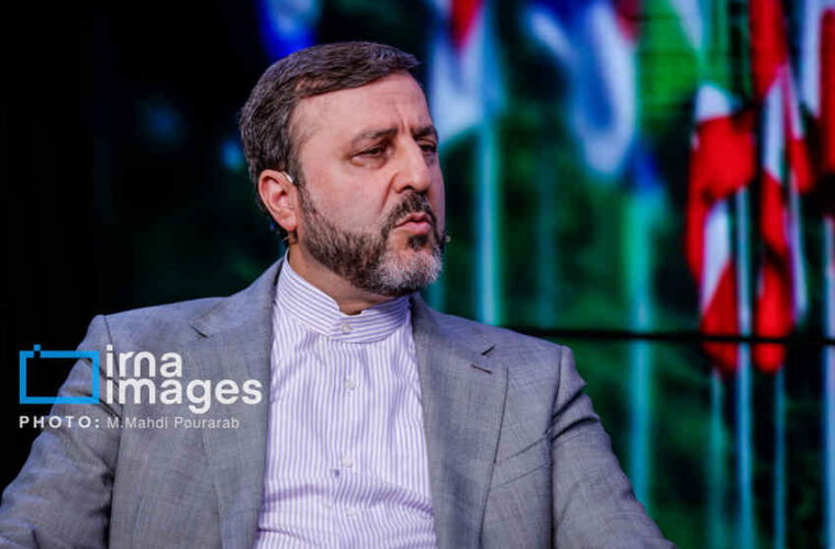 غریب‌آبادی: دیپلماسی در جنگ ادامه دارد، اما با ادبیاتی متناسب با شرایط جنگی