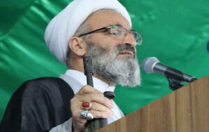 امام جمعه سمنان: دشمن با جنگ ترکیبی به دنبال کاهش تاب‌آوری اقتصادی در جامعه ایران است