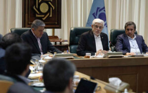 عارف: آمریکا کار جدیدی نمیتواند بکند/دولت برای مقابله با جنگ اقتصادی برنامه دارد عارف: آمریکا کار جدیدی نمیتواند بکند/دولت برای مقابله با جنگ اقتصادی برنامه دارد