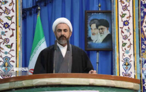 امام‌جمعه ایلام: ملت ایران در دفاع از استقلال خود خستگی‌ناپذیر است