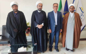 تجلیل از مدیرکل کمیته امداد ایلام در مراسم بزرگداشت رتبه برتر استان در نهضت «زندگی با آیه‌ها»